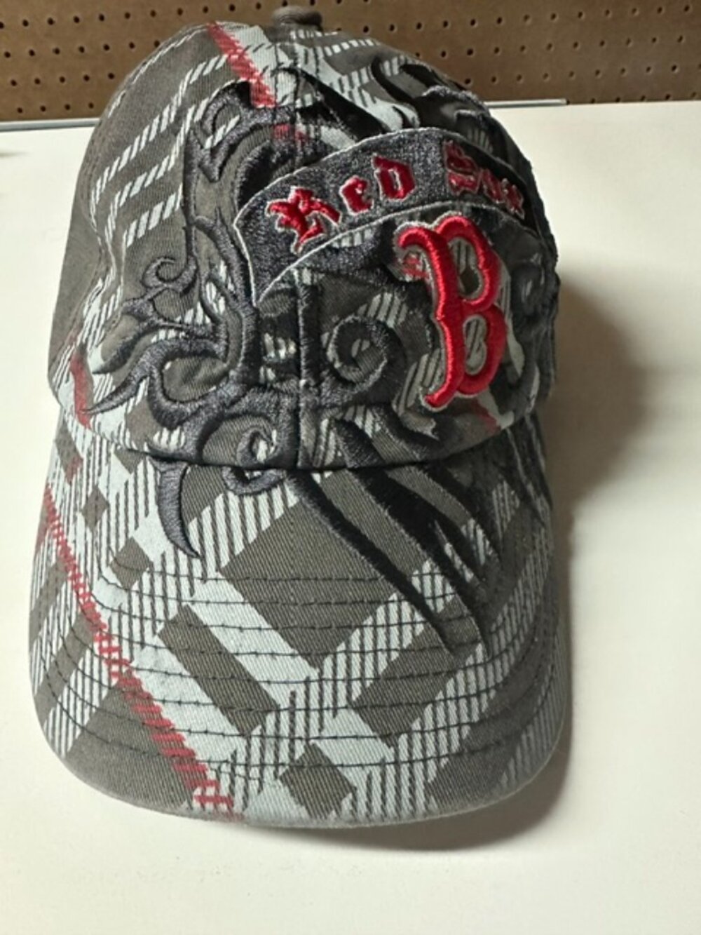 1947 Brand Women's Boston Red Sox Fitted Hat Size Small